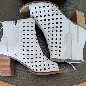 NEW Leather TOMS Majorca Peep Toe Booties